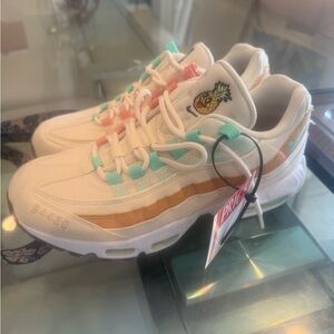 Nike air max 95 size 8 mens nrg pineapple edition